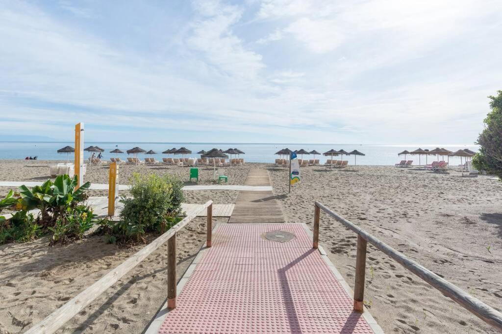 Tgh/ Fuengirola Frente Al Mar Apartment Luaran gambar
