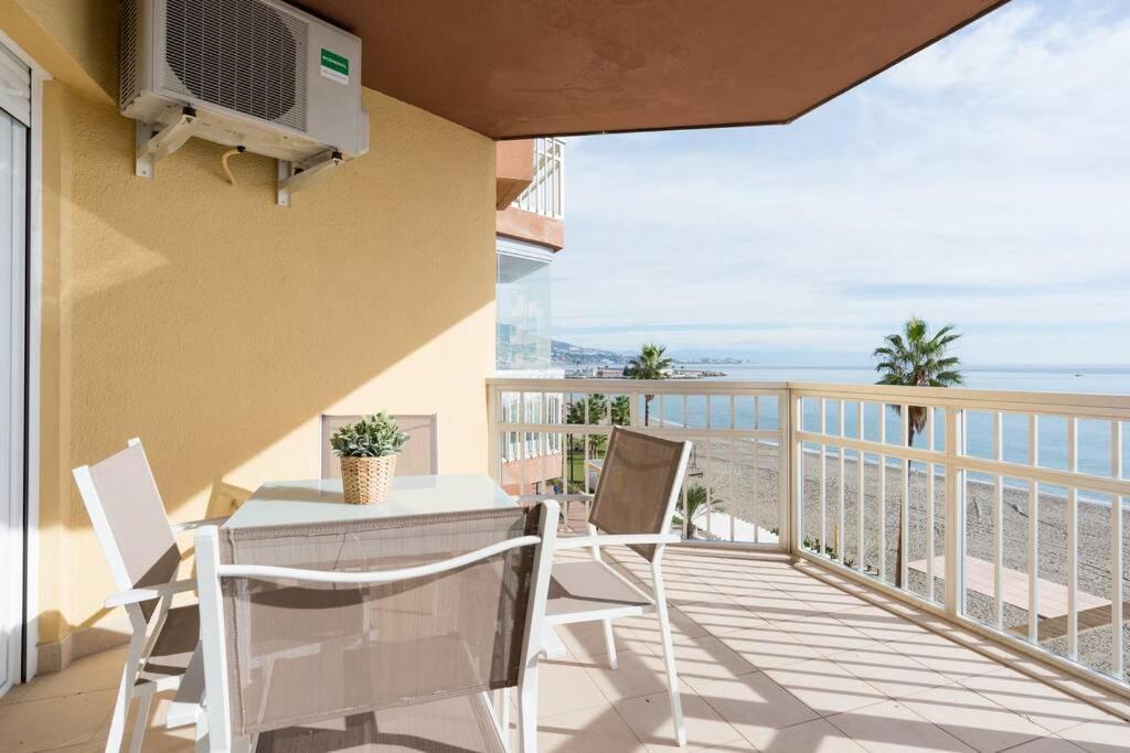 Tgh/ Fuengirola Frente Al Mar Apartment Luaran gambar