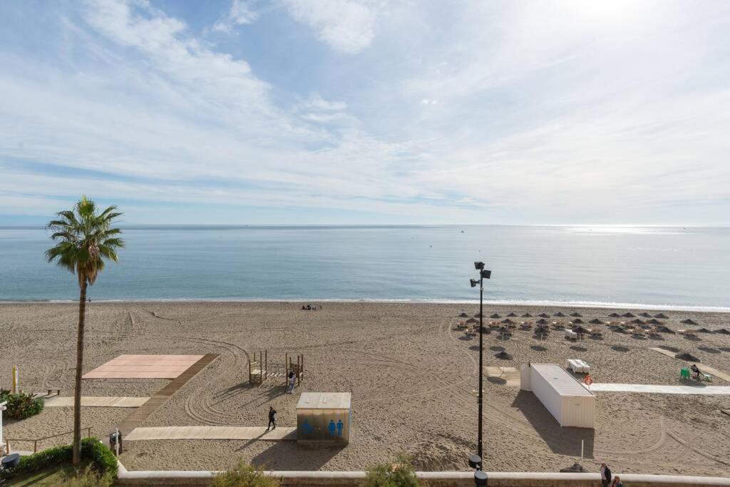 Tgh/ Fuengirola Frente Al Mar Apartment Luaran gambar